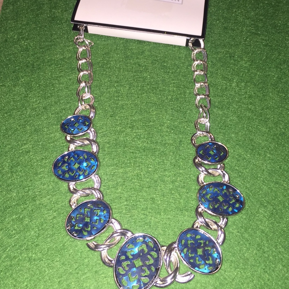 Dana Buchman necklace brand new